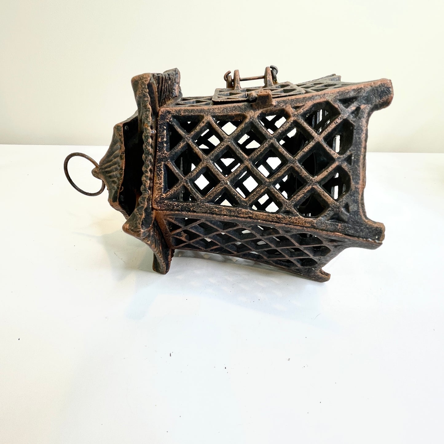 Pagoda Lantern