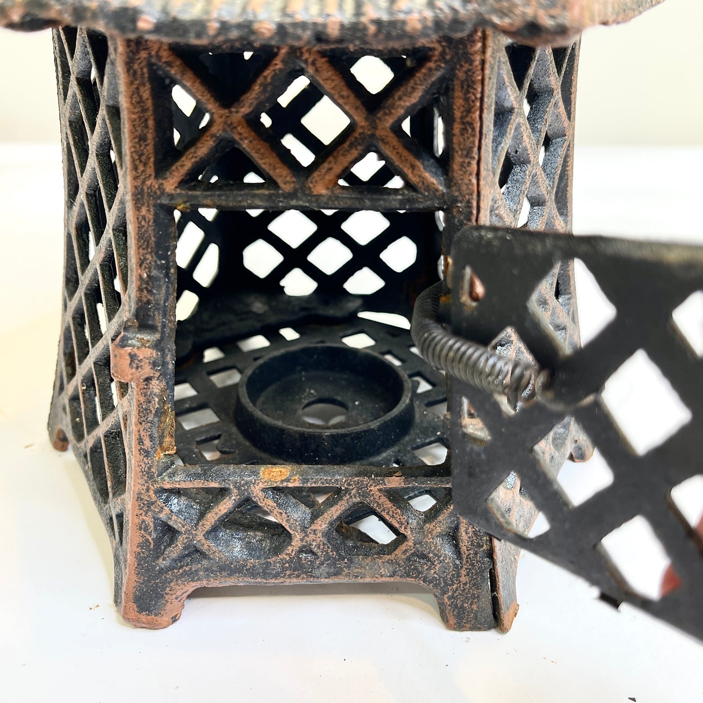 Pagoda Lantern