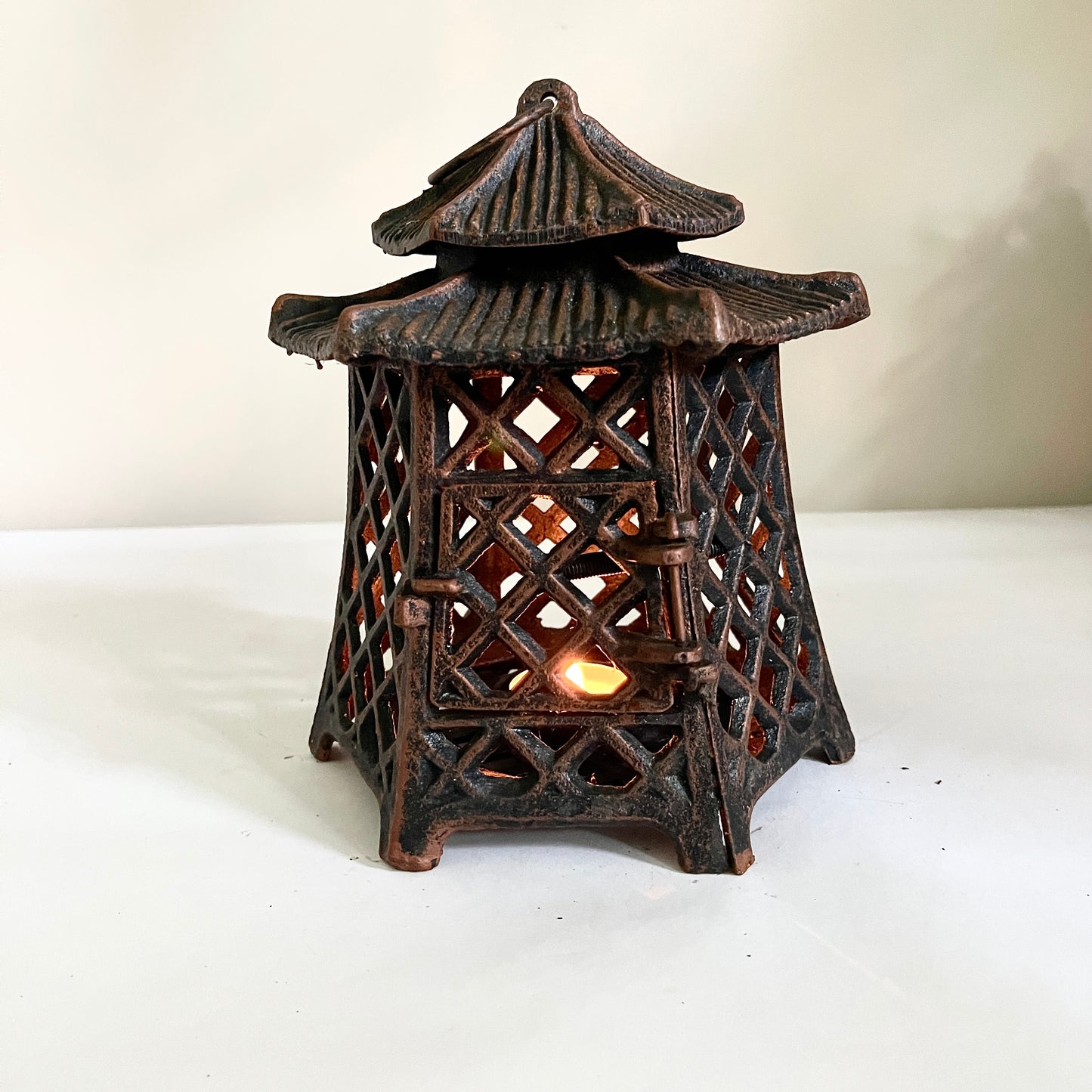 Pagoda Lantern