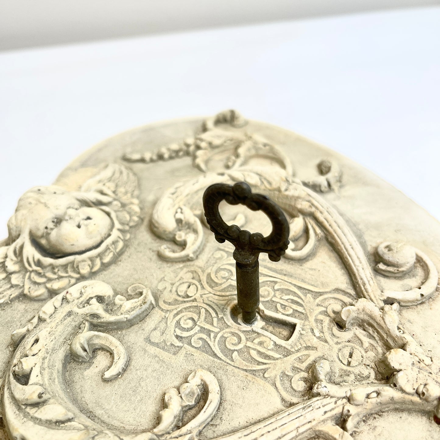 Key to My Heart Cherub Wall Decor