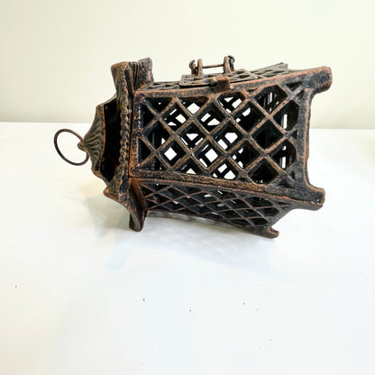 Pagoda Lantern