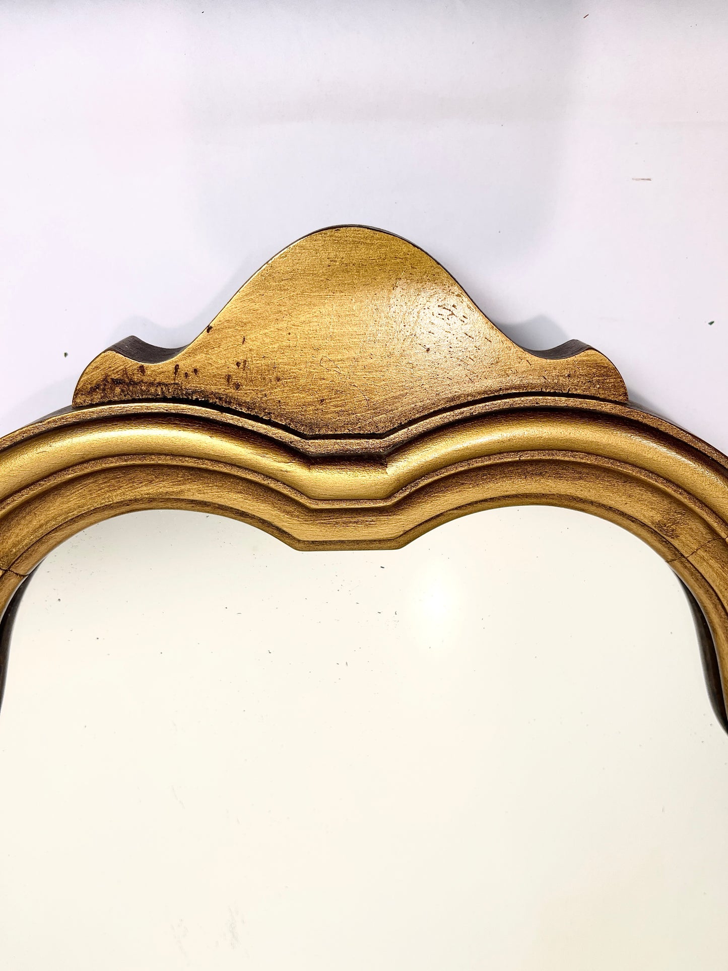 Vintage Gold Wood Mirror: Arch Top