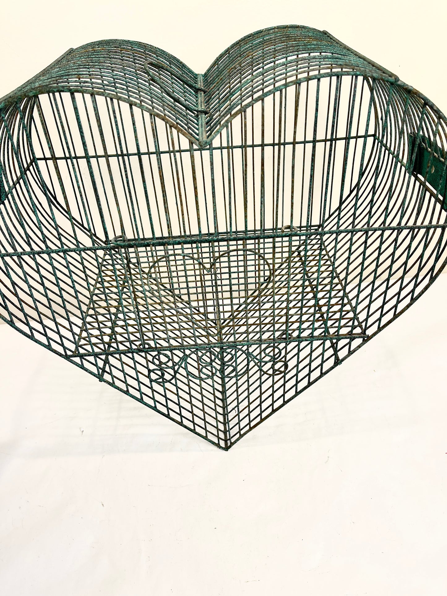 Vintage Heart Birdcage with Hanger: Green Wrought Iron