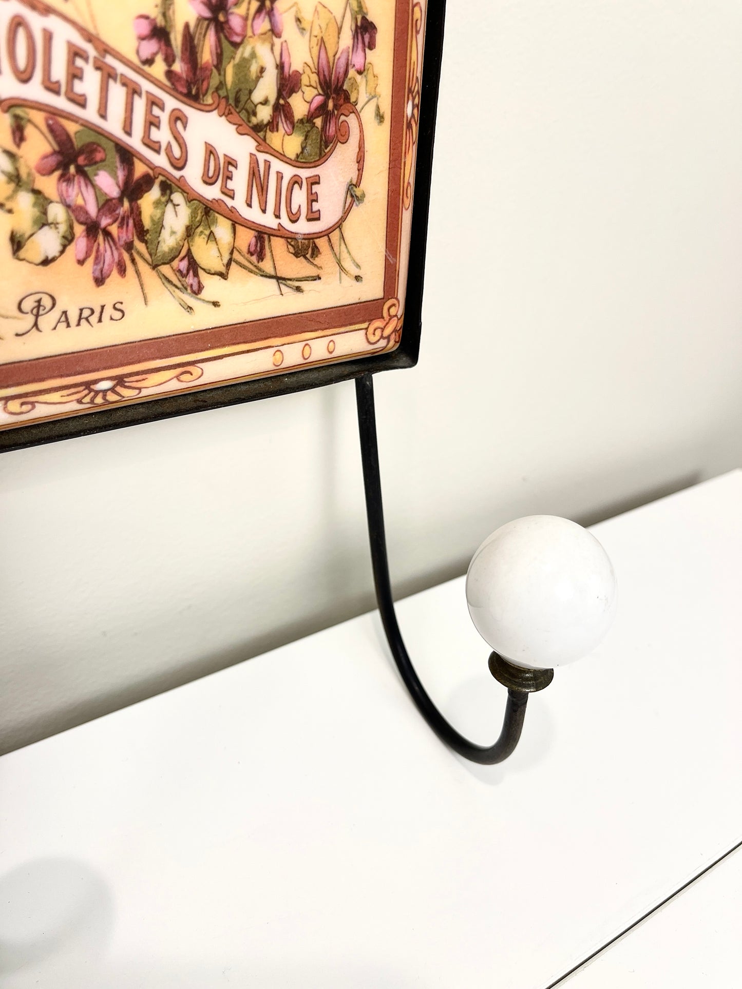 French Sign with Double Hooks