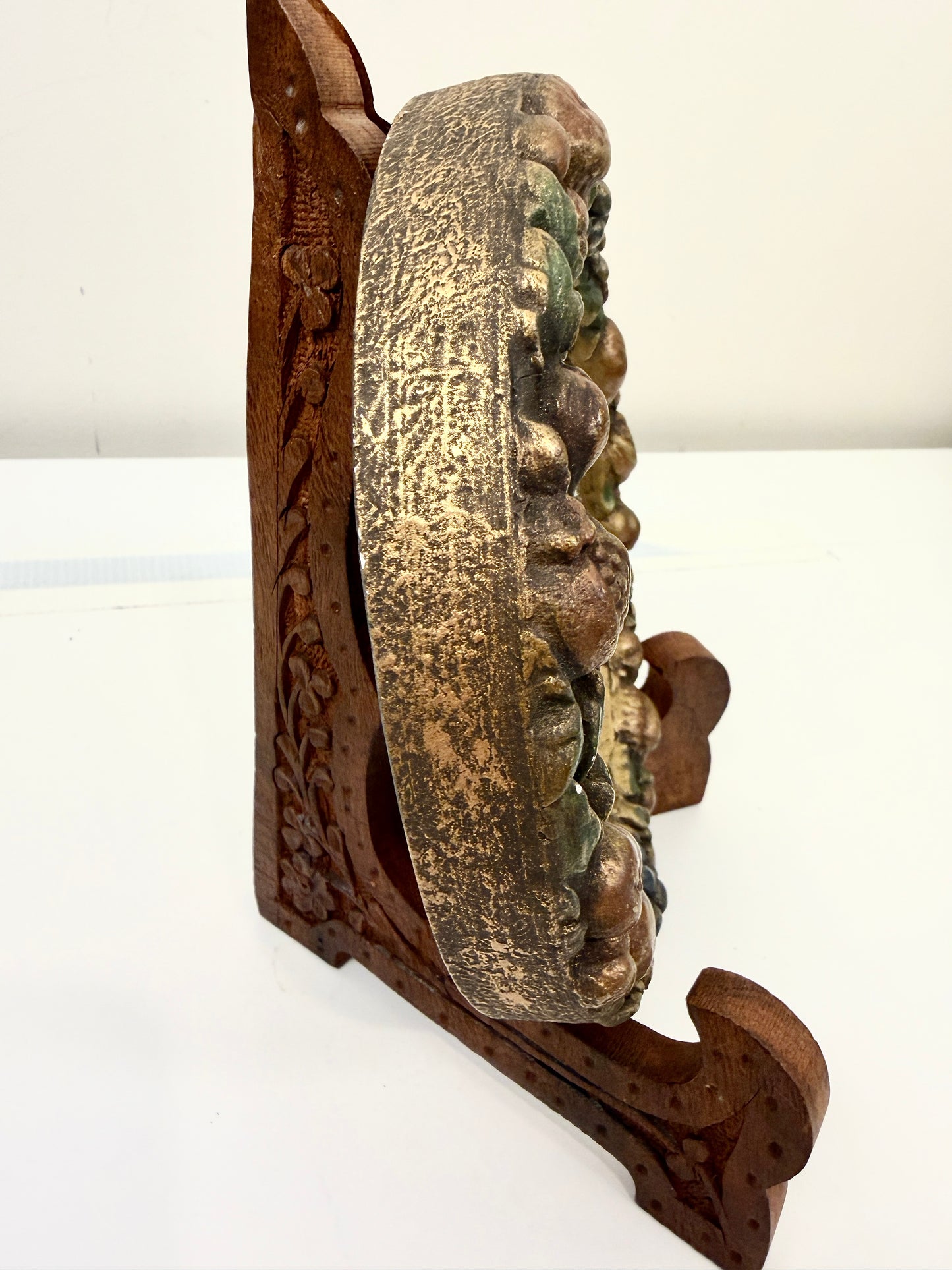 Vintage Round Mirror: Raised Fruit Garland