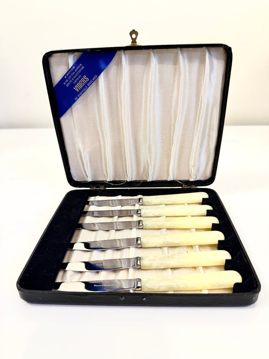 Vintage Dessert/Fruit/Cheese Knives