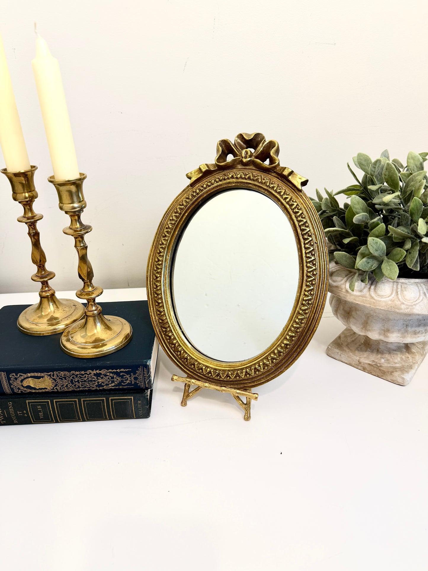 Vintage Gold Mirror: Oval