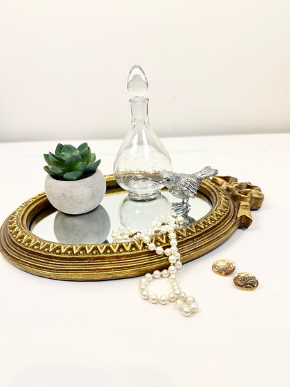 Vintage Gold Mirror: Oval