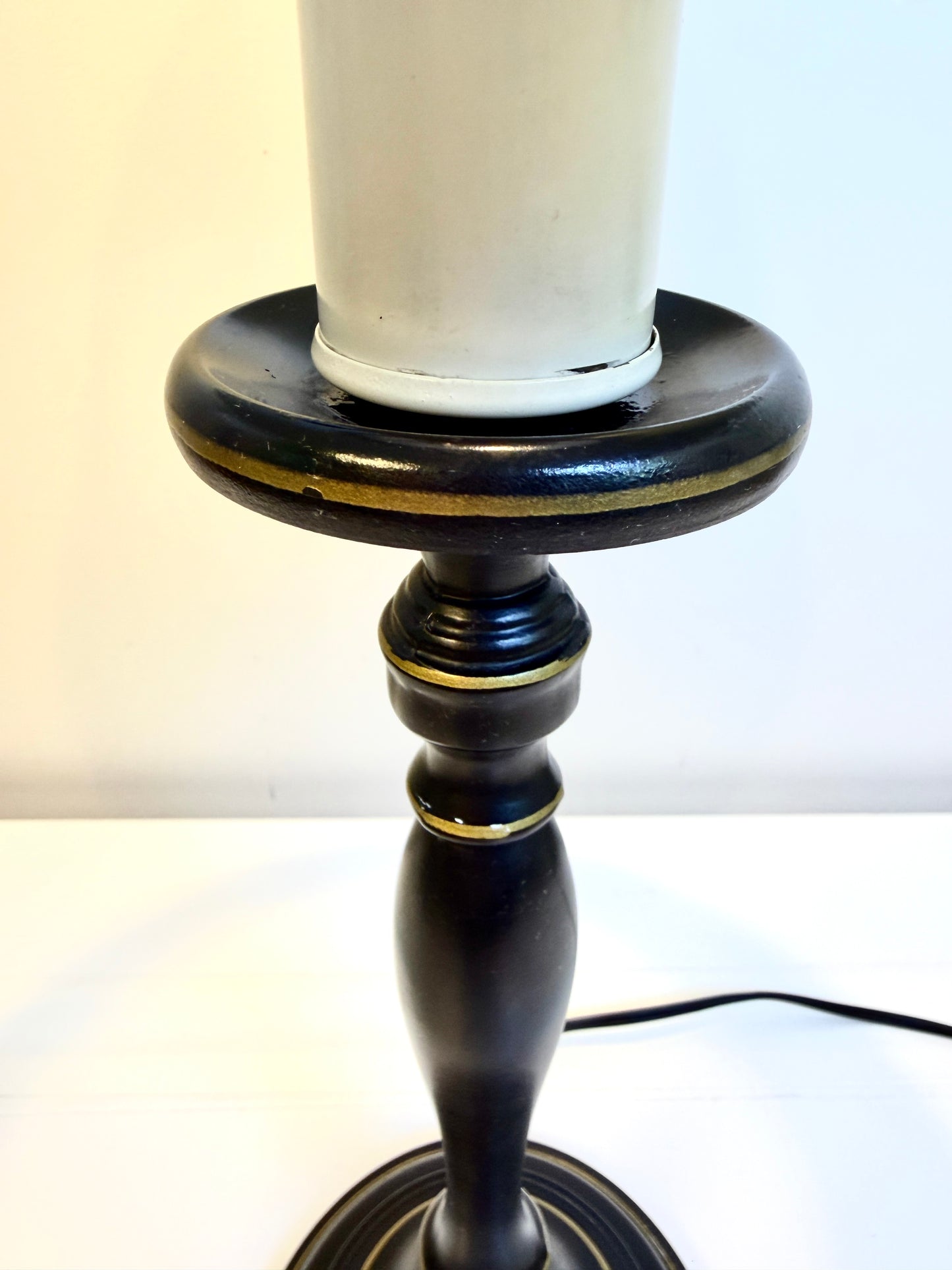 Vintage Tole Lamp: Black and Gold Metal