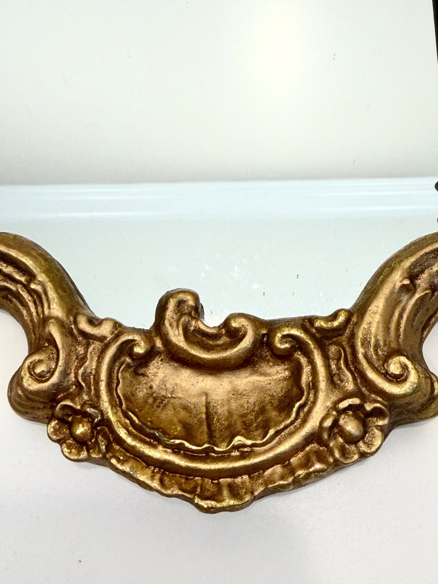 Vintage Gold Mirror: French Style