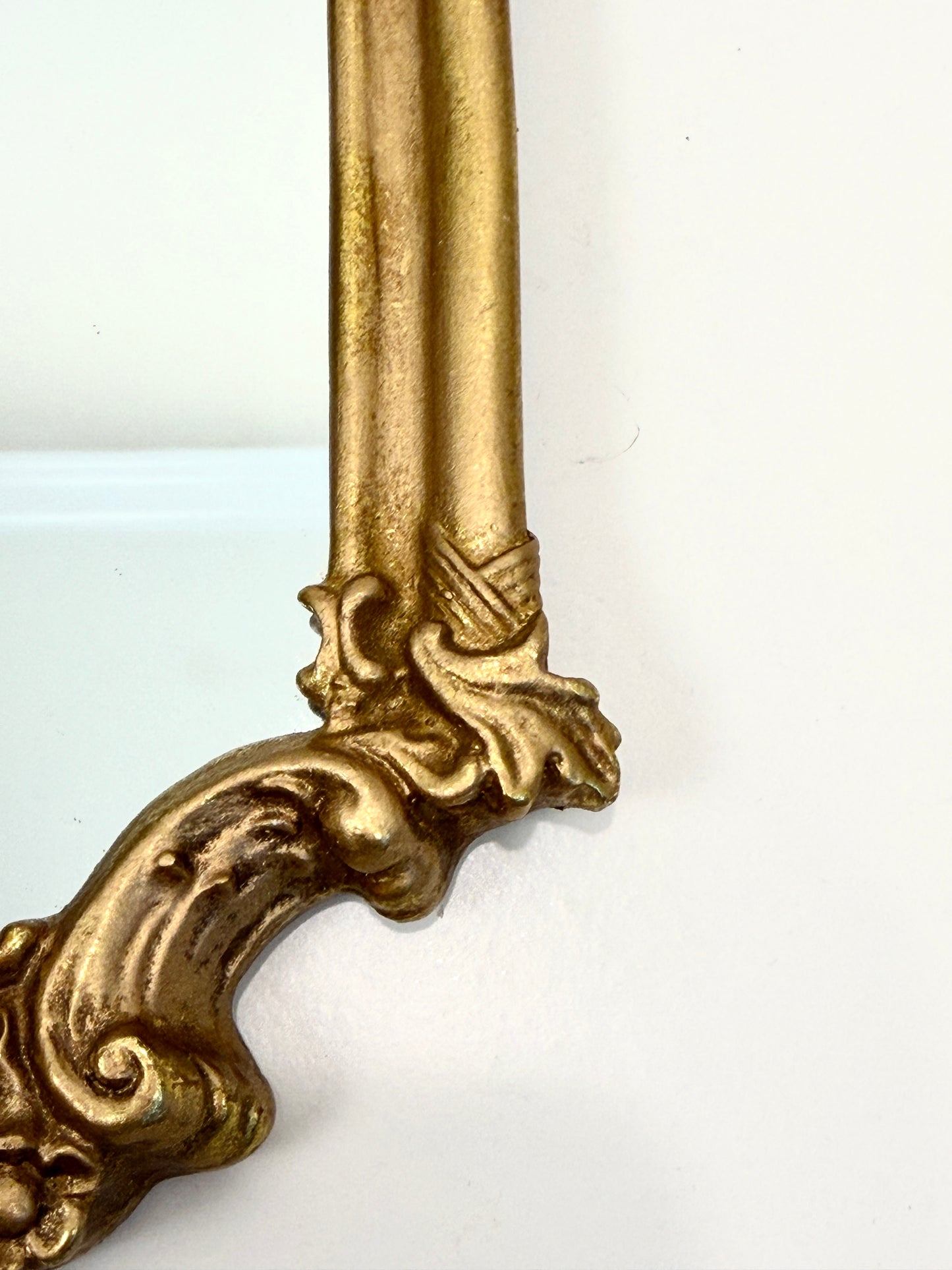 Vintage Gold Mirror: French Style