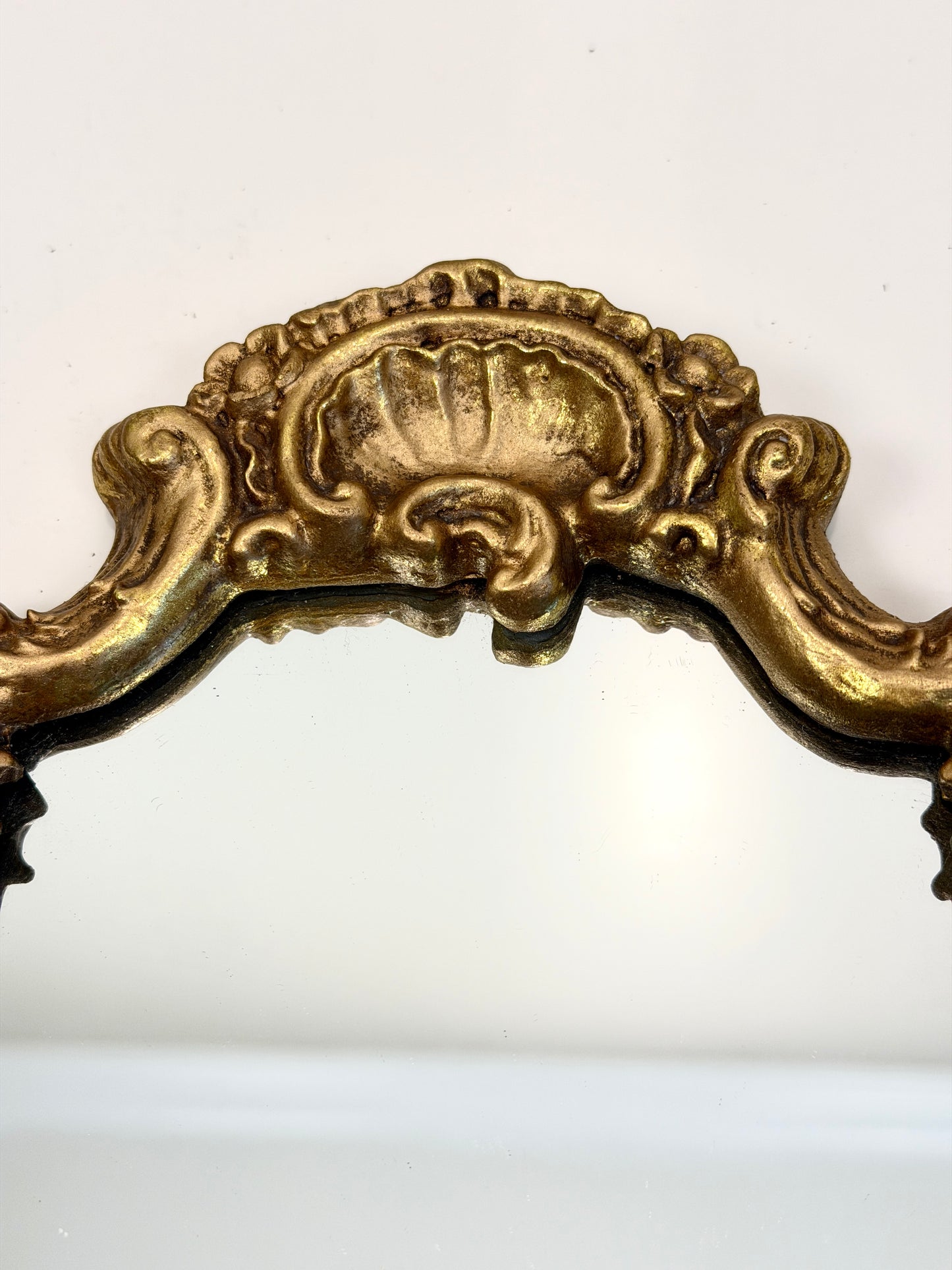 Vintage Gold Mirror: French Style