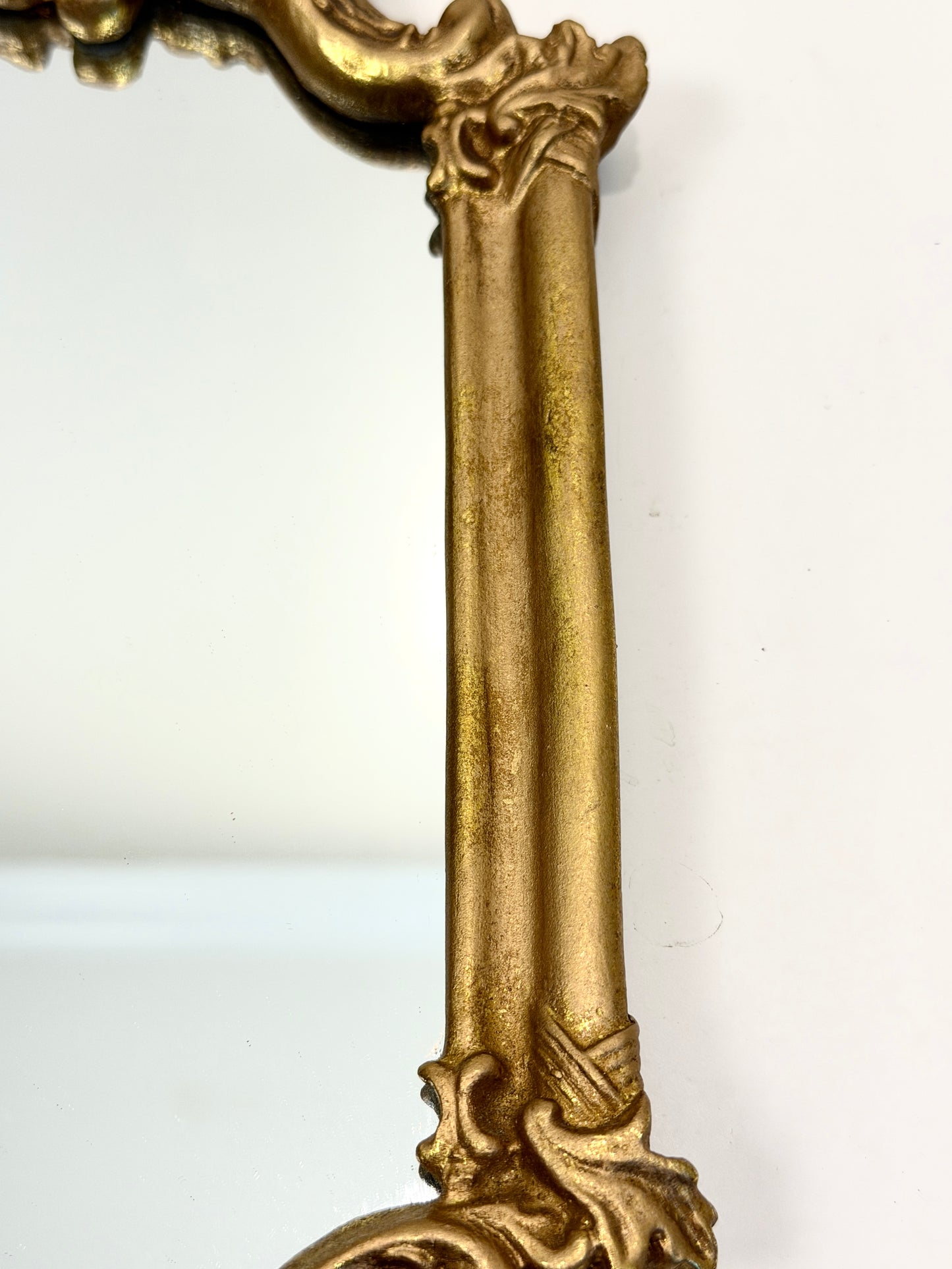 Vintage Gold Mirror: French Style