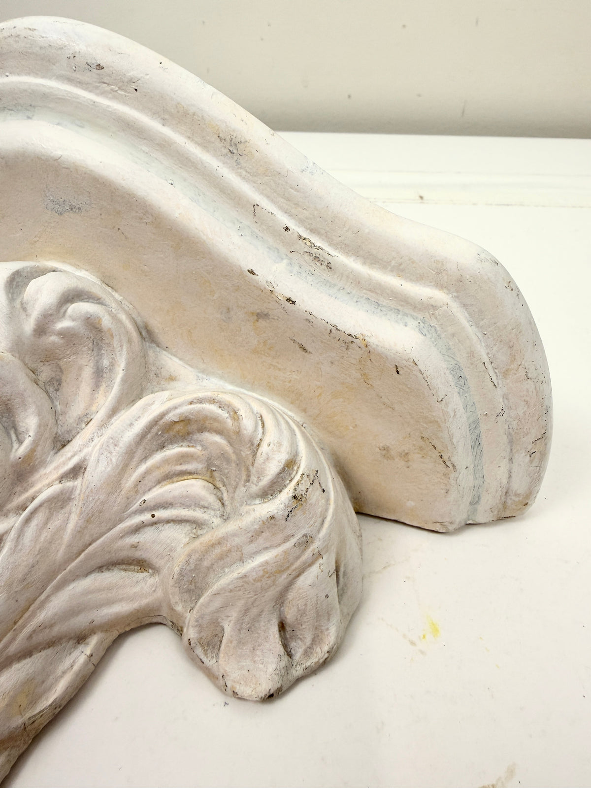 Vintage Wall Shelf: White Demilune