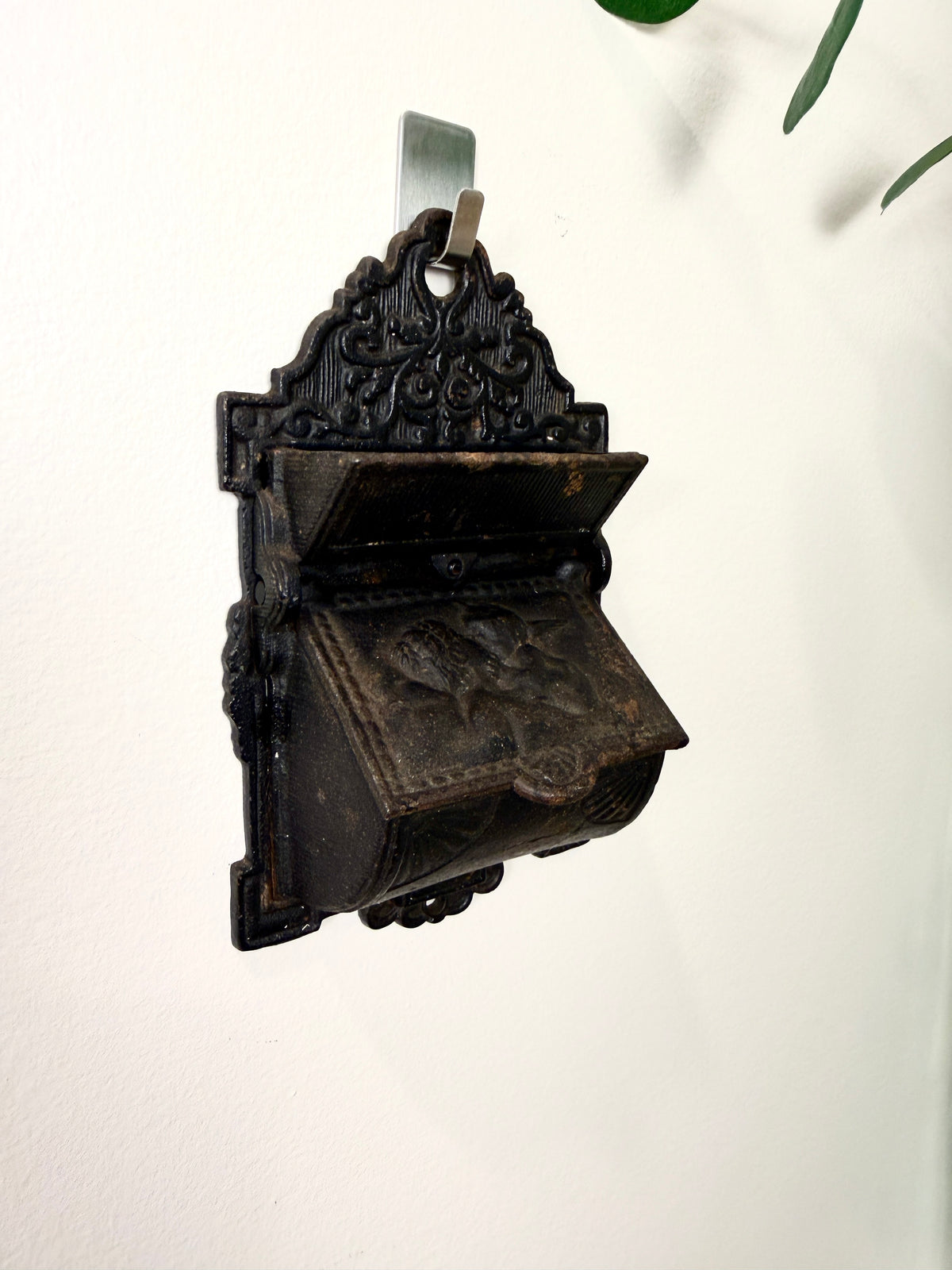 Vintage Cast Iron Double Match Holder