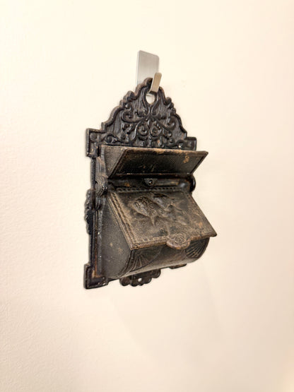 Vintage Cast Iron Double Match Holder