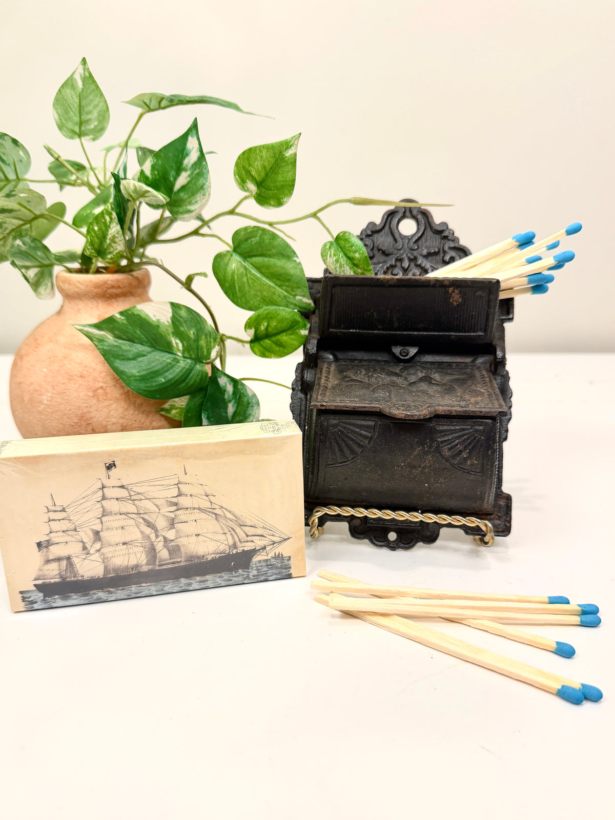 Vintage Cast Iron Double Match Holder